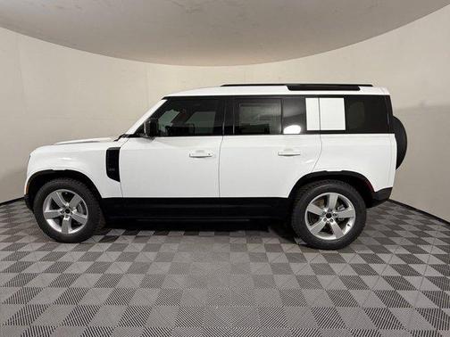 Fuji White 2026 Land Rover Defender P400 X-Dynamic SE