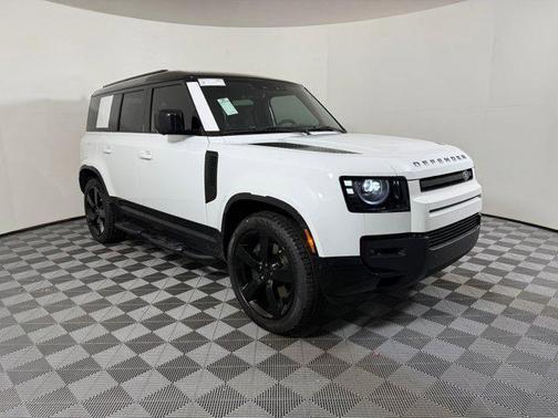 2026 Land Rover Defender P400 X-Dynamic SE