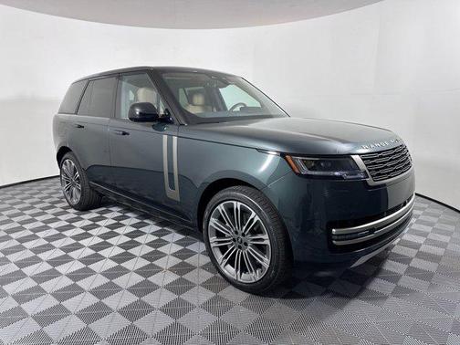 2025 Land Rover Range Rover P400 SE
