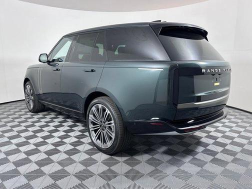 2025 Land Rover Range Rover P400 SE