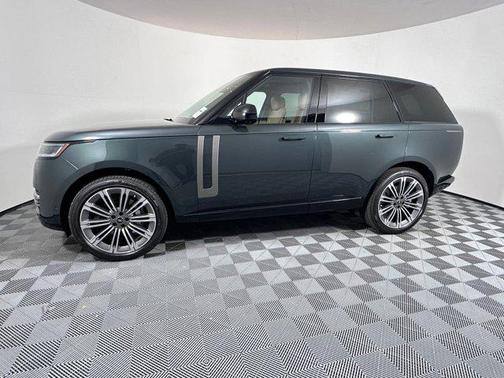 2025 Land Rover Range Rover P400 SE