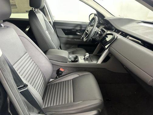 2025 Land Rover Discovery Sport S