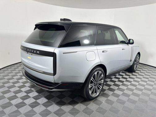 2025 Land Rover Range Rover P400 SE