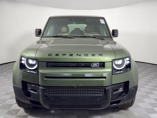 Woolstone Green Metallic 2026 Land Rover Defender P400 X-Dynamic SE