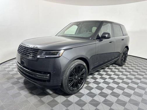 2025 Land Rover Range Rover P400 SE