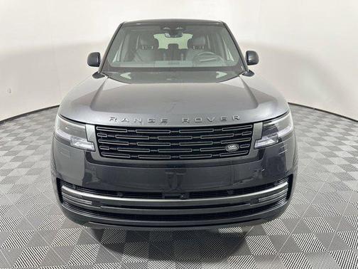 2025 Land Rover Range Rover P400 SE