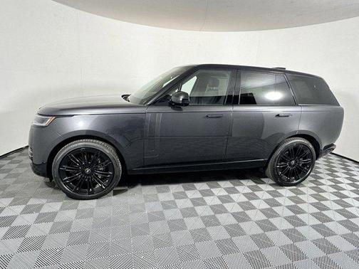 2025 Land Rover Range Rover P400 SE