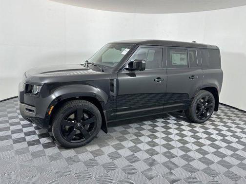 2025 Land Rover Defender X-Dynamic SE