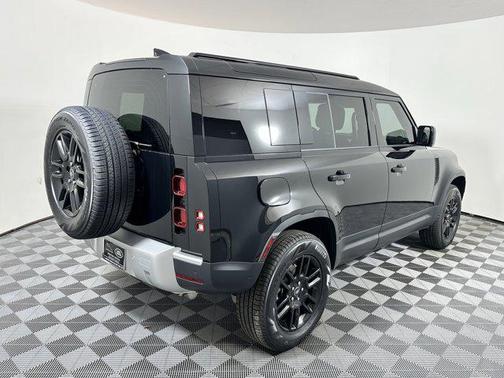 2025 Land Rover Defender 110 P300
