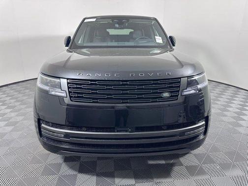 2025 Land Rover Range Rover P530 SE