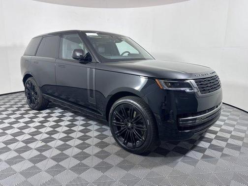 2025 Land Rover Range Rover P530 SE