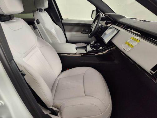2025 Land Rover Range Rover Sport P360 S