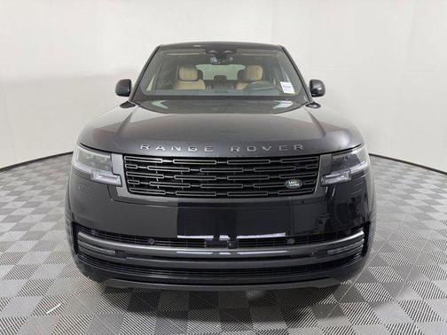 2025 Land Rover Range Rover P530 SE
