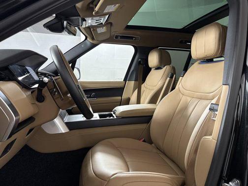 2025 Land Rover Range Rover P530 SE