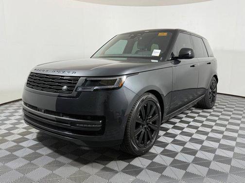 Carpathian Grey Premium Metallic 2026 Land Rover Range Rover P550e SE