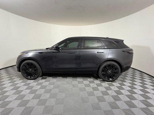 Carpathian Grey Premium Metallic 2026 Land Rover Range Rover Velar P250 SE R-Dynamic