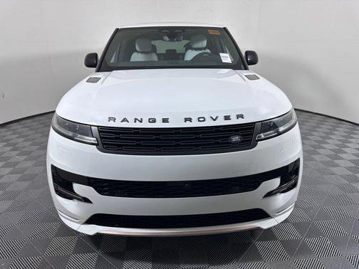 2025 Land Rover Range Rover Sport SE