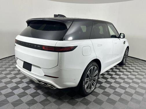 2025 Land Rover Range Rover Sport SE