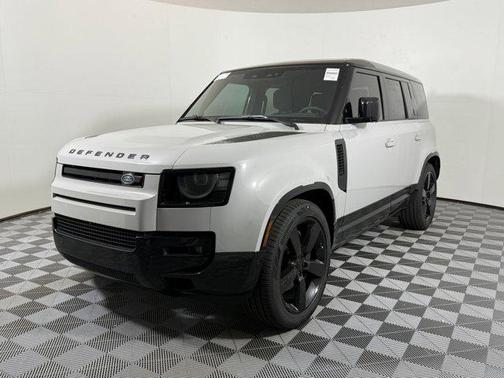 2026 Land Rover Defender P500 X-Dynamic SE