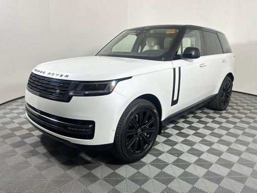 2025 Land Rover Range Rover P550e SE