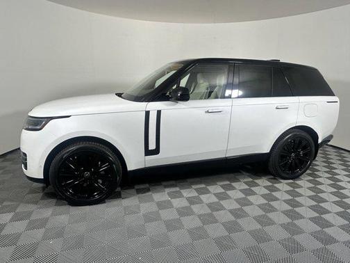 2025 Land Rover Range Rover P550e SE
