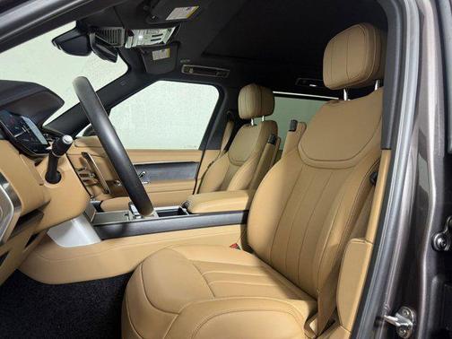 2026 Land Rover Range Rover P530 SE 7 Seat