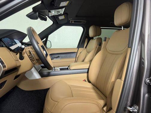 2026 Land Rover Range Rover P530 SE 7 Seat