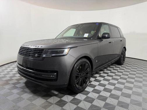 2026 Land Rover Range Rover P530 SE 7 Seat