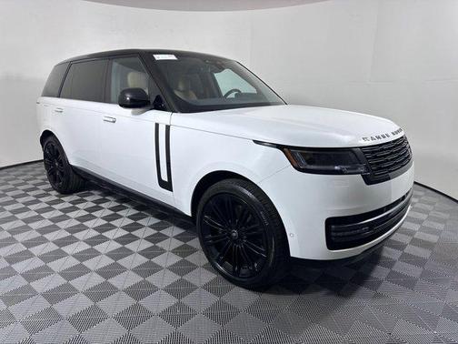 2025 Land Rover Range Rover P530 SE 7 Seat