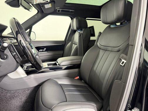 2026 Land Rover Range Rover P530 Autobiography 7 Seat