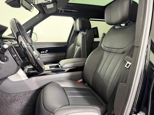 2026 Land Rover Range Rover P530 Autobiography 7 Seat
