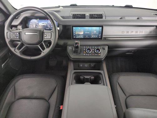 2024 Land Rover Defender 110 P400 X-Dynamic SE