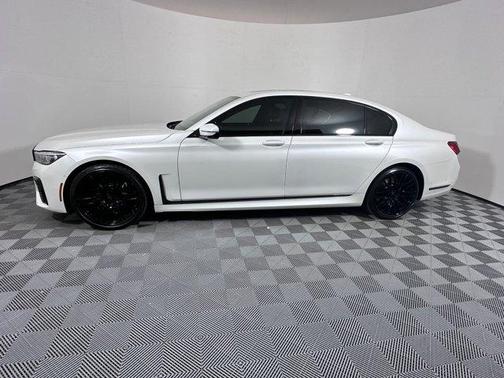 2021 BMW 750 i xDrive