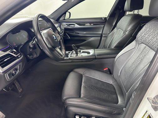 2021 BMW 750 i xDrive