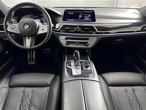 2021 BMW 750 i xDrive
