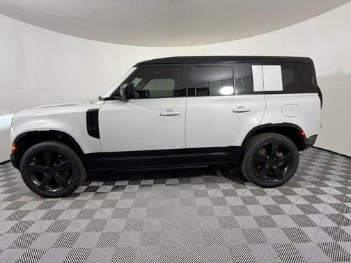 2026 Land Rover Defender X-Dynamic SE