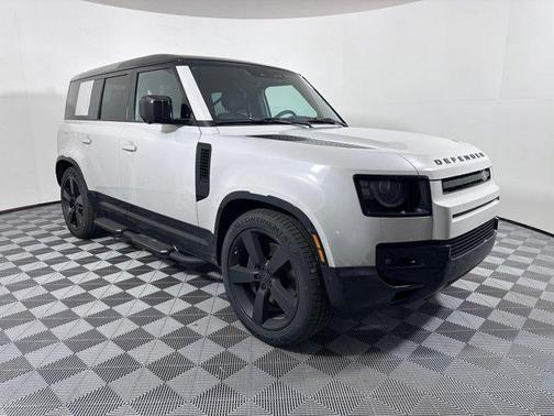 2026 Land Rover Defender X-Dynamic SE
