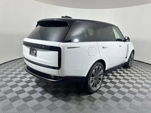 2025 Land Rover Range Rover P530 SE