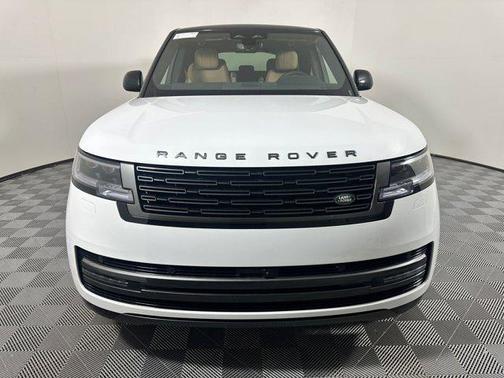2025 Land Rover Range Rover P530 SE