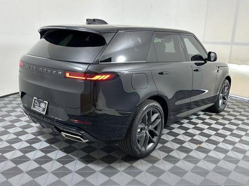 2025 Land Rover Range Rover Sport SE