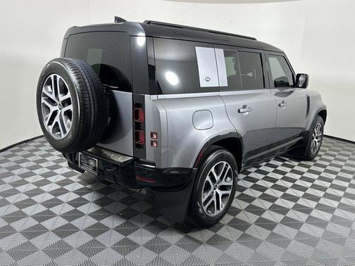 2024 Land Rover Defender 110 P400 X-Dynamic SE