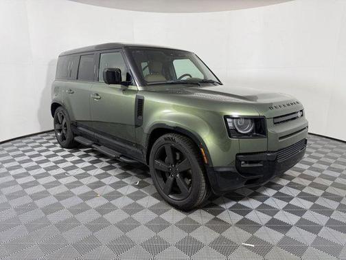 2026 Land Rover Defender P500 X-Dynamic SE