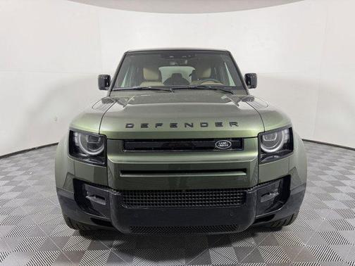 2026 Land Rover Defender P500 X-Dynamic SE