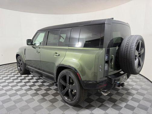 2026 Land Rover Defender P500 X-Dynamic SE