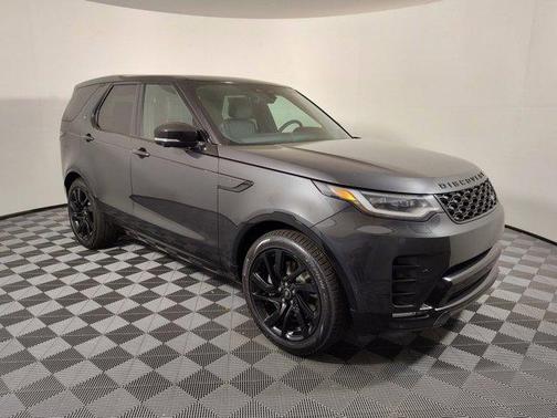 2025 Land Rover Discovery P300 Dynamic SE