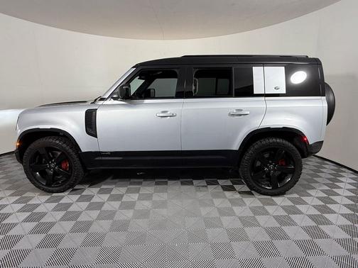 Hakuba Silver Metallic 2024 Land Rover Defender 110 P400 X