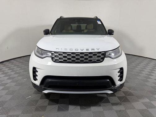 2026 Land Rover Discovery Gemini Edition