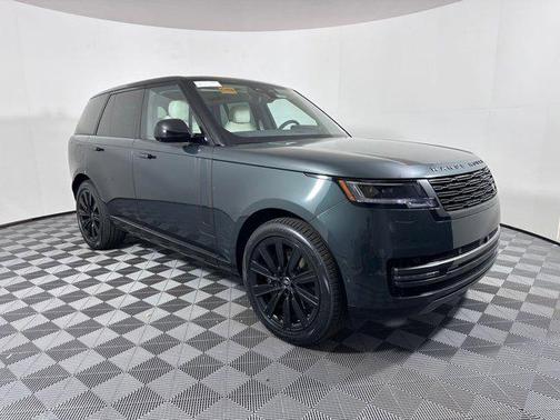 2025 Land Rover Range Rover P550e SE