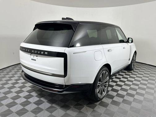 2025 Land Rover Range Rover P400 SE