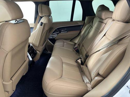 2025 Land Rover Range Rover P400 SE